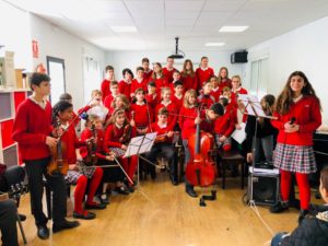 Grupo de alumnos de la escuela de música del Colegio El Pinar en Málaga