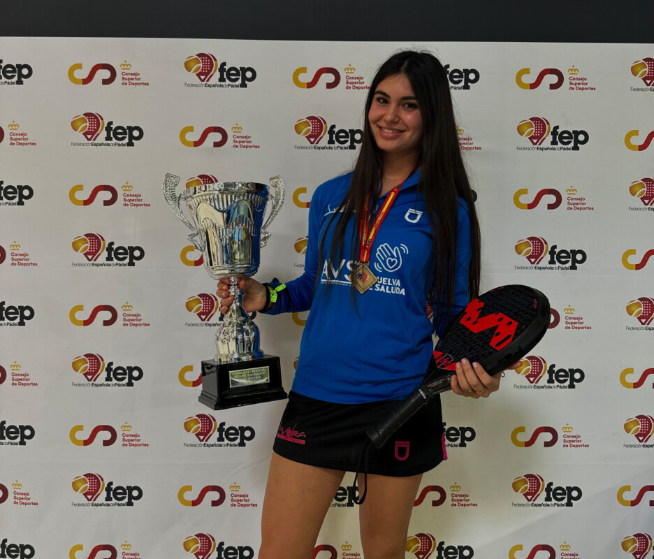 CAMPEONA DE ESPAÑA A LOS 17